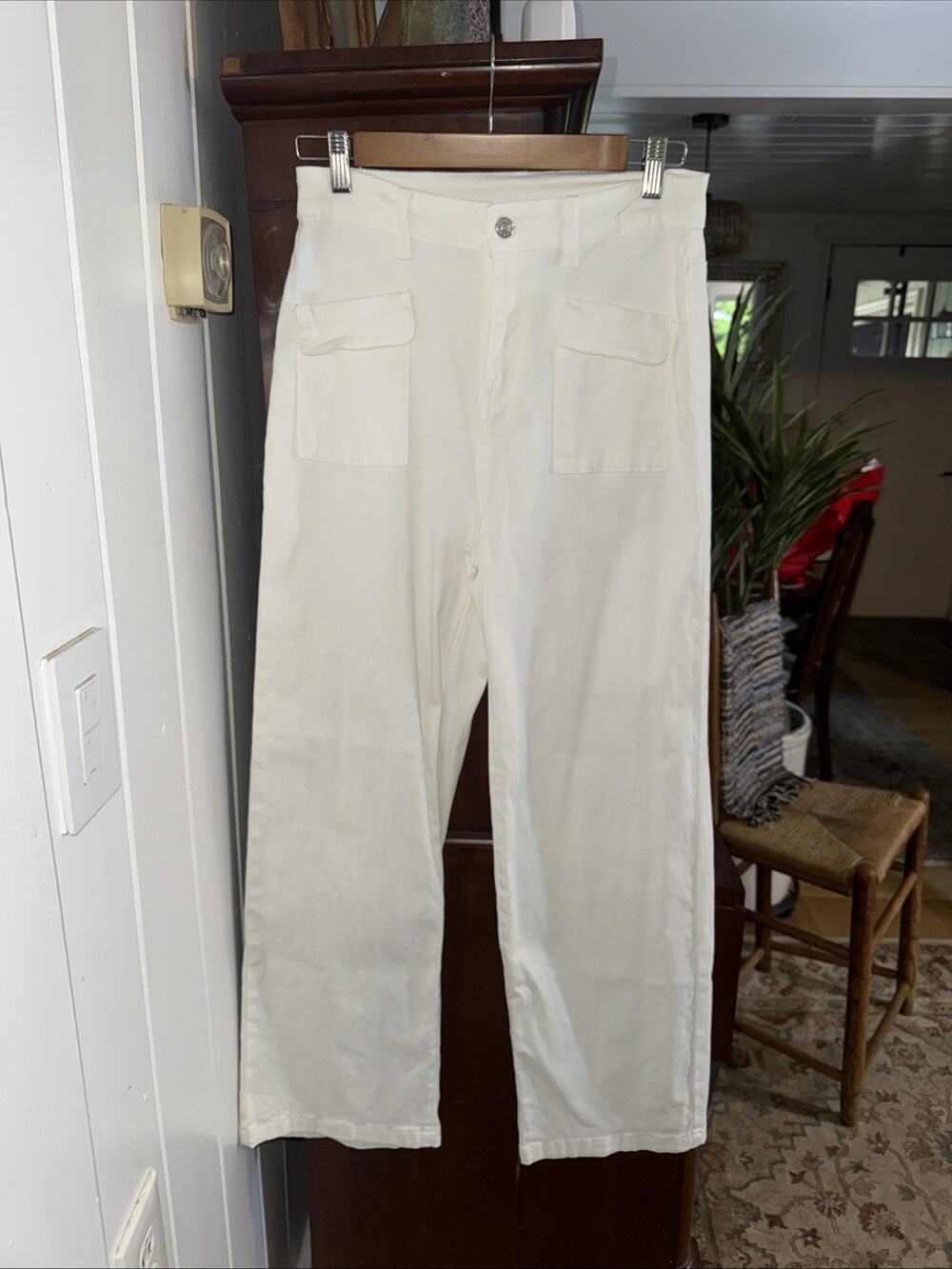 Women's Size 4 White High Waisted Wide Leg Trouser With Patch Pockets